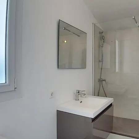 Jolie Petite Maison Style Loft, Ville Et Mer Ferienhaus *